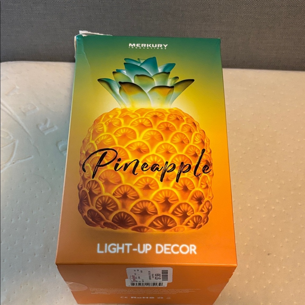 Merkury Pineapple Light-Up Decor - Orange and Green